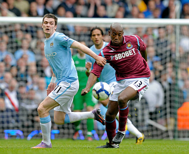 位置较为依 位置较为依